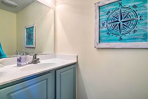 Oak Island Condo - Walk to the Beach!