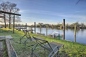 Lakefront Madisonville Townhome w/ Rowboat!