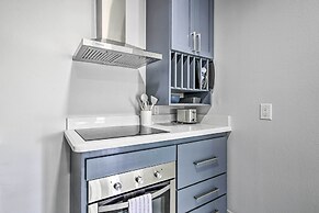 Patio & Balcony: Gulf Coast Retreat in Brownsville