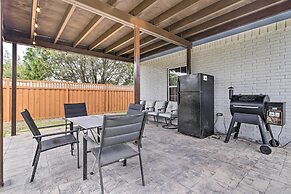 Patio & Balcony: Gulf Coast Retreat in Brownsville