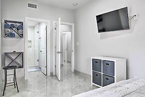 Patio & Balcony: Gulf Coast Retreat in Brownsville