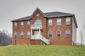 Pet-friendly Apollo Home w/ Furnished Deck!