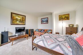 Pet-friendly Apollo Home w/ Furnished Deck!