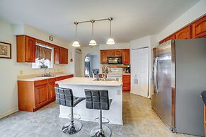 Pet-friendly Apollo Home w/ Furnished Deck!