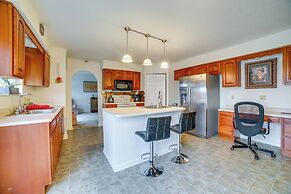 Pet-friendly Apollo Home w/ Furnished Deck!