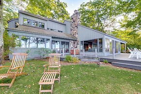 Spacious Lake Leelanau Home on Lake Michigan!