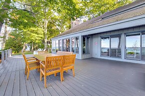 Spacious Lake Leelanau Home on Lake Michigan!