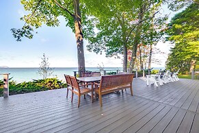 Spacious Lake Leelanau Home on Lake Michigan!