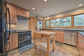 Spacious Lake Leelanau Home on Lake Michigan!