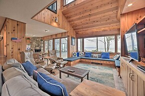 Spacious Lake Leelanau Home on Lake Michigan!