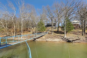 Deck, Fire Pit & Grill: Lakefront Oklahoma Abode