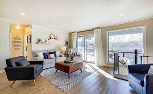 Deck, Fire Pit & Grill: Lakefront Oklahoma Abode