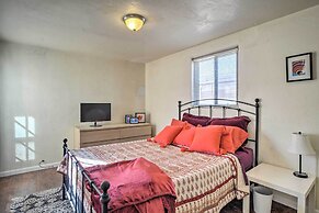 Vibrant ABQ Adobe Den: Mtn Views, Walk to Park!