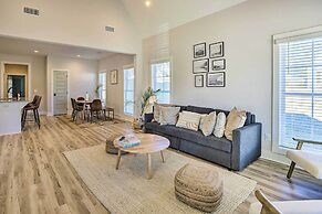 Opelika Townhome w/ Central A/C + Heating!