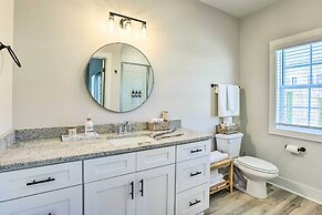 Opelika Townhome w/ Central A/C + Heating!