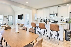 Opelika Townhome w/ Central A/C + Heating!