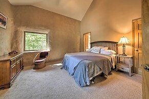 Peaceful Custom Carbondale Home w/ Pool, Near Siu!