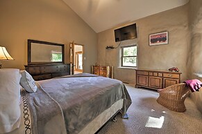 Peaceful Custom Carbondale Home w/ Pool, Near Siu!