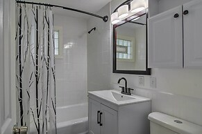 Serene Buffalo Dwelling w/ Backyard BBQ Patio