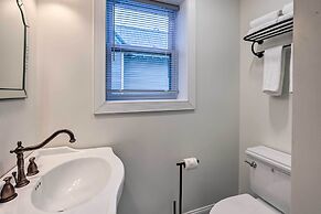 Walkable Sodus Point Retreat < 1 Mi to Lake