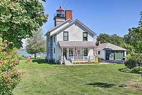 Walkable Sodus Point Retreat < 1 Mi to Lake