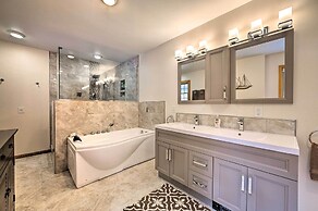 Spacious Lakefront Home w/ Sunroom & Bar!