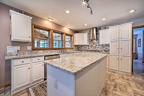 Spacious Lakefront Home w/ Sunroom & Bar!