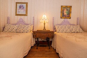 The Hand Hotel Bed & Breakfast