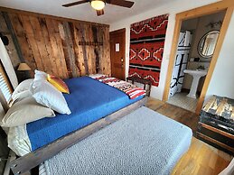 The Hand Hotel Bed & Breakfast