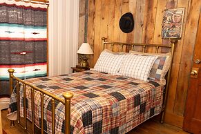 The Hand Hotel Bed & Breakfast