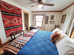 The Hand Hotel Bed & Breakfast