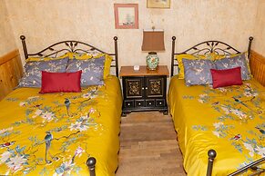 The Hand Hotel Bed & Breakfast