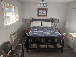 Majestic Rockies Motel