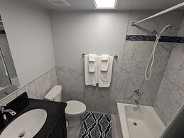 Majestic Rockies Motel