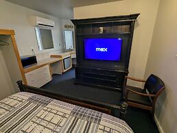 Majestic Rockies Motel