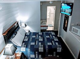 Majestic Rockies Motel