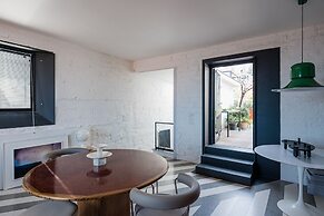 Naples Designer Loft by Elite Villas