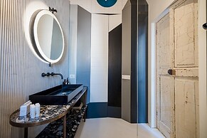 Naples Designer Loft by Elite Villas