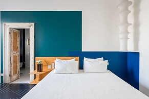 Naples Designer Loft by Elite Villas