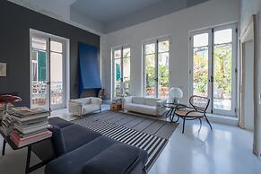 Naples Designer Loft by Elite Villas
