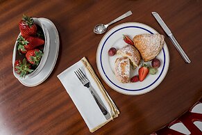 Naples Designer Loft by Elite Villas