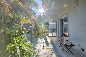 Beachy Vibes- 900m From the Beach