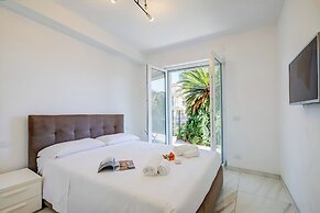 Beachy Vibes- 900m From the Beach