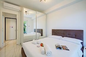 Beachy Vibes- 900m From the Beach