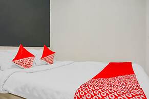 OYO 90220 Pendowo Limo Syariah