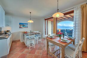Borgo Belvedere-lake View & Shared Pool