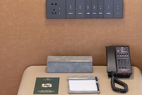 GZ Baiyun Airport MeHood Liz Hotel T1