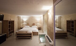 L Hotel In Pietra