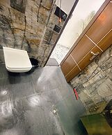 Goroomgo Omasha Residency Noida