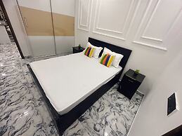 Goroomgo Omasha Residency Noida